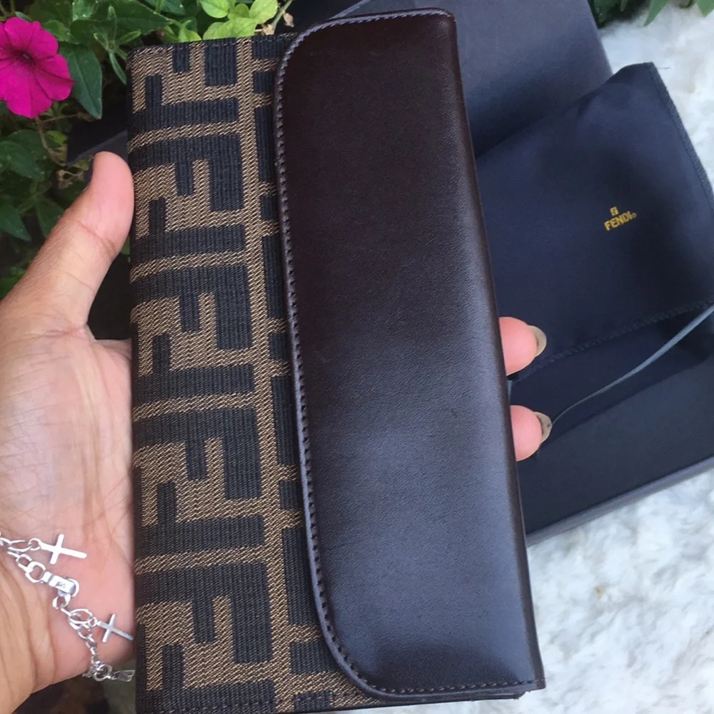 Fendi wallet - Picture 2 of 14